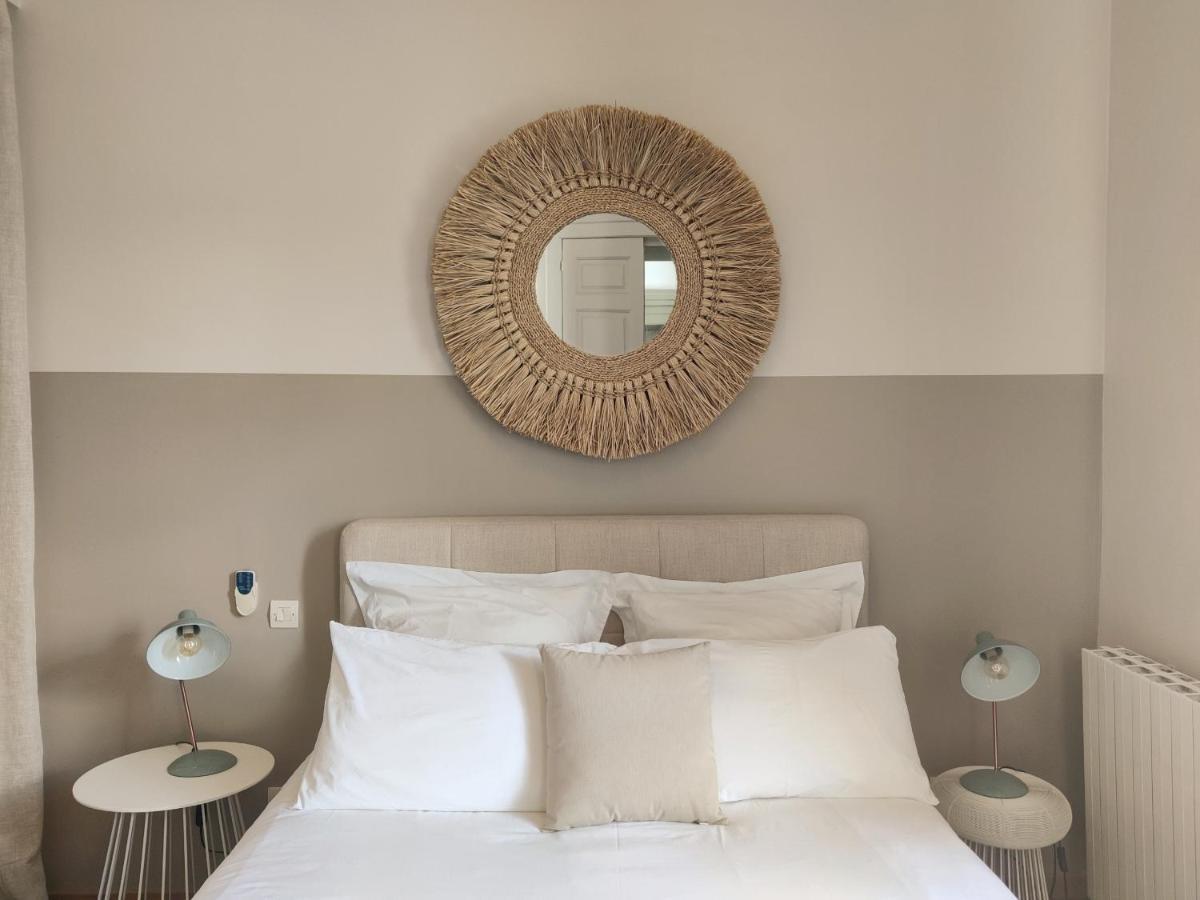 Chambres D'Hotes - Bed And Breakfast Les Palmiers Meze Ruang foto
