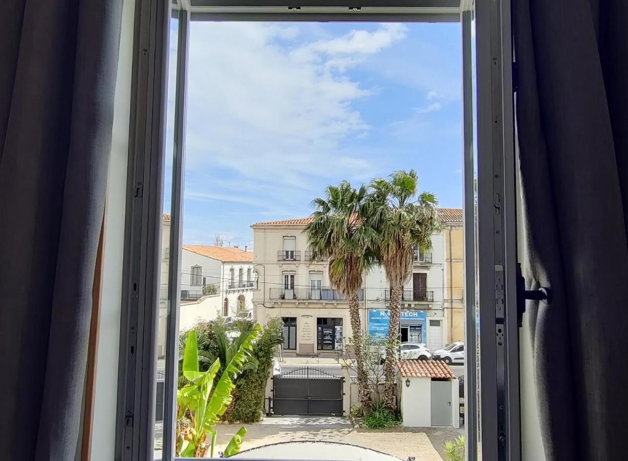 Chambres D'Hotes - Bed And Breakfast Les Palmiers Meze Ruang foto