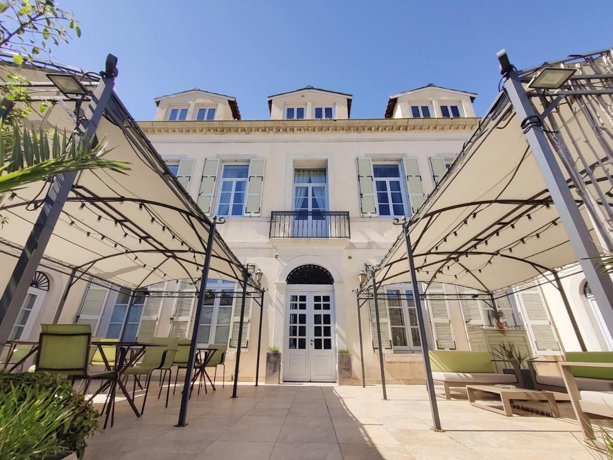 Chambres D'Hotes - Bed And Breakfast Les Palmiers Meze Bagian luar foto