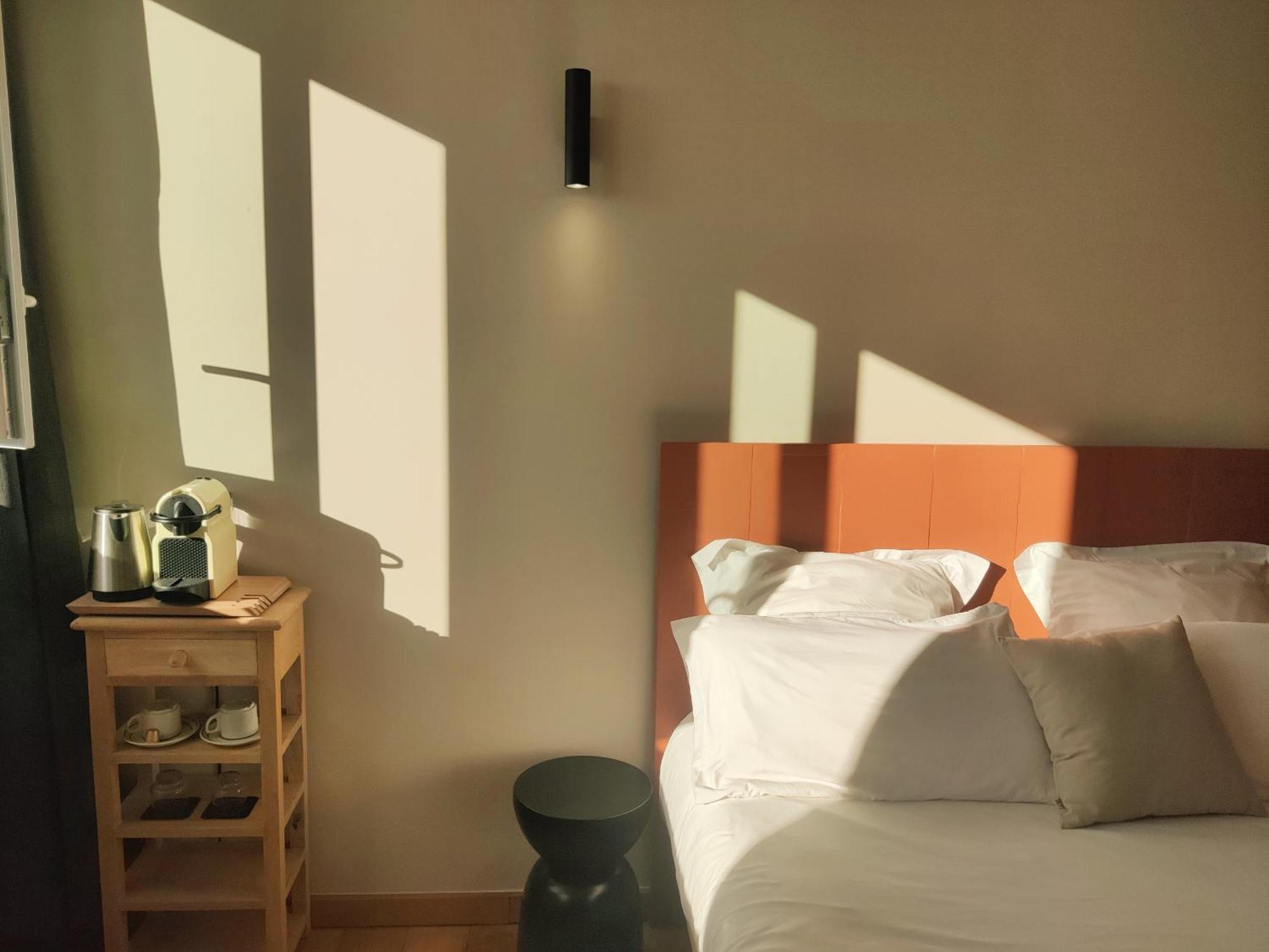 Chambres D'Hotes - Bed And Breakfast Les Palmiers Meze Ruang foto