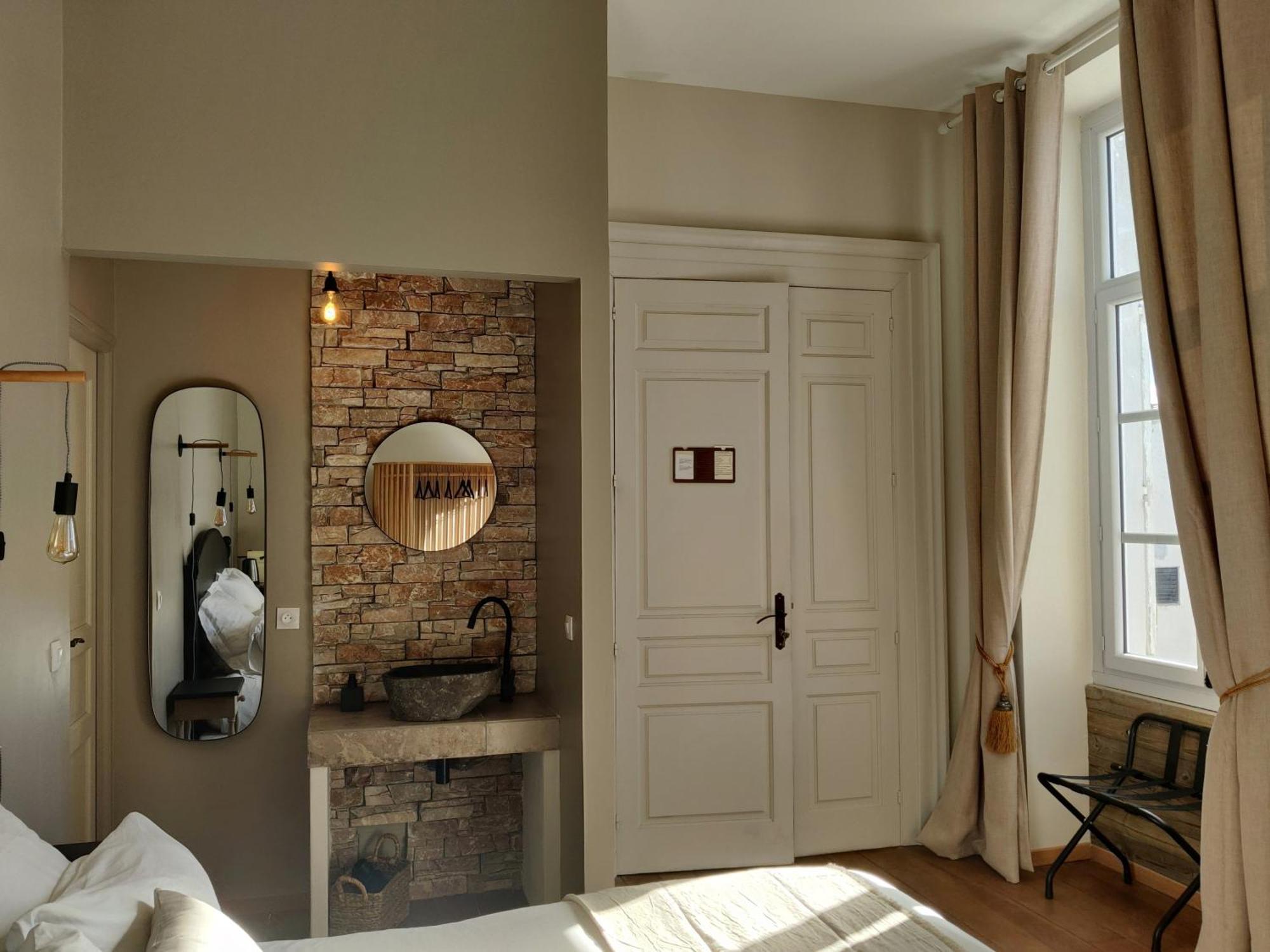 Chambres D'Hotes - Bed And Breakfast Les Palmiers Meze Ruang foto