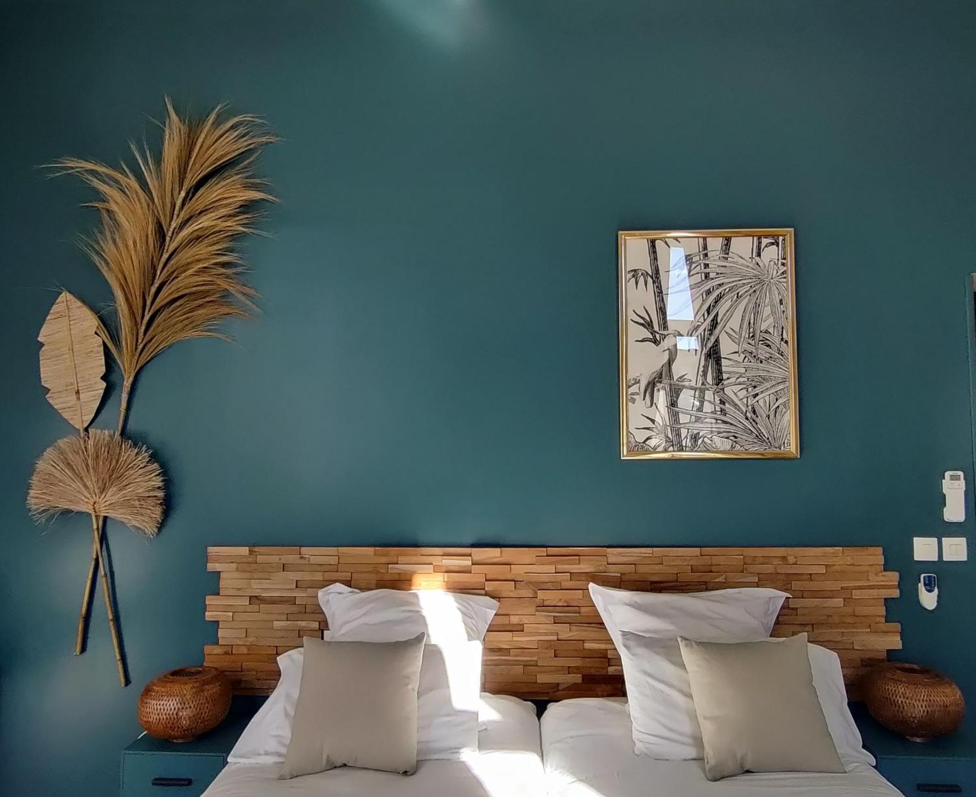 Chambres D'Hotes - Bed And Breakfast Les Palmiers Meze Bagian luar foto
