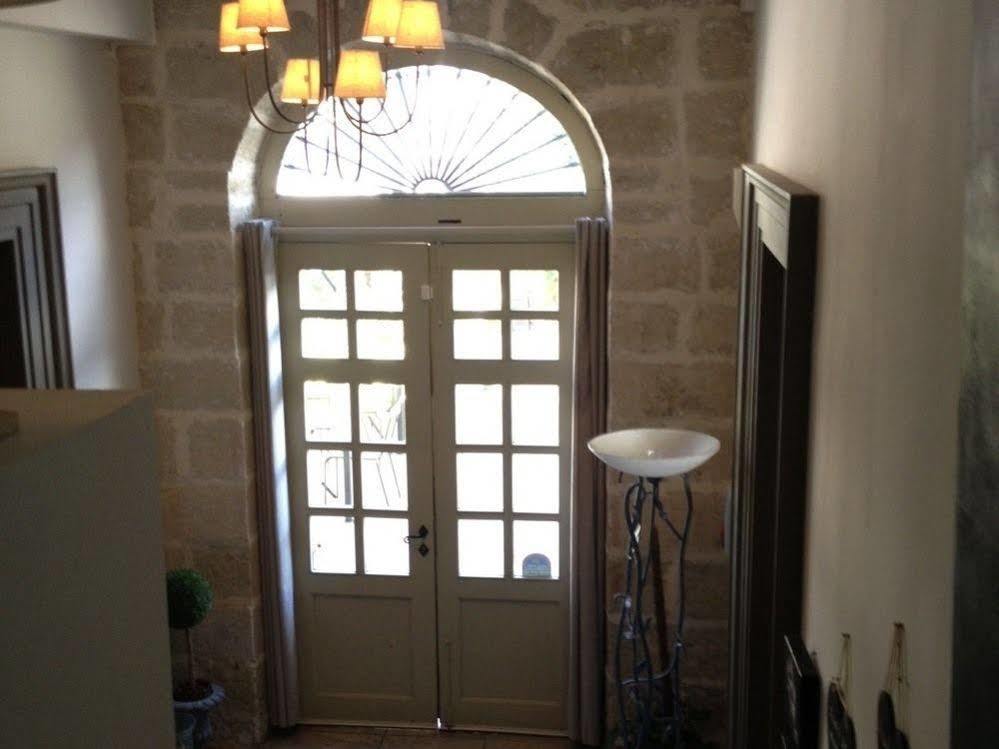 Chambres D'Hotes - Bed And Breakfast Les Palmiers Meze Bagian luar foto